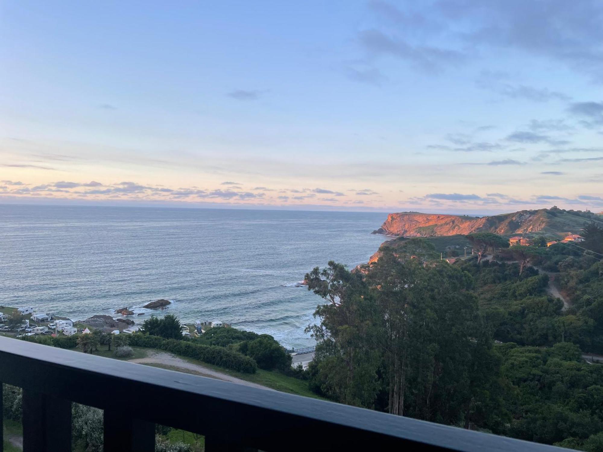 Appartamento Bonito Duplex Con Vistas Al Mar Comillas Esterno foto